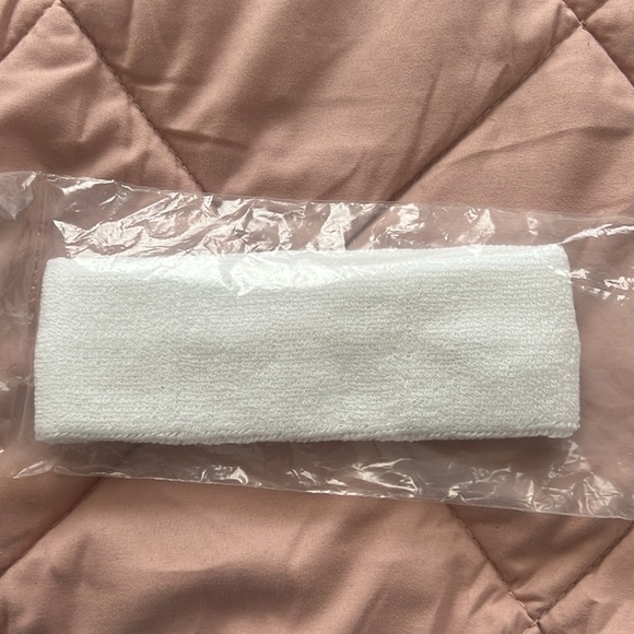 HOKA Fanny Pack & Sweatband - Picture 7 of 8